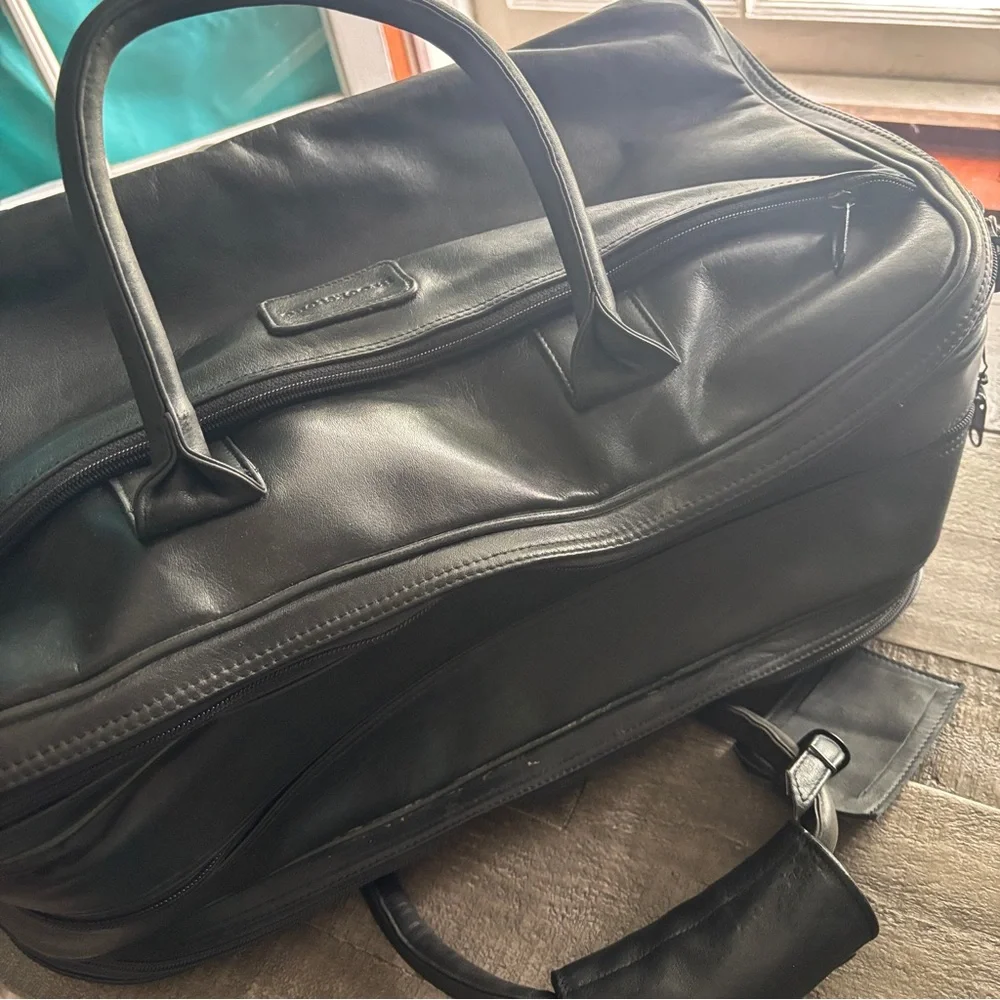 Brookstone Black‎ Genuine Soft Leather Carryon Weekender Roomy Briefcase